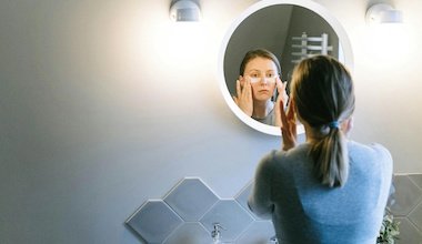 Kaip sumažinti ratilai po akimis: veiksmingi patarimai